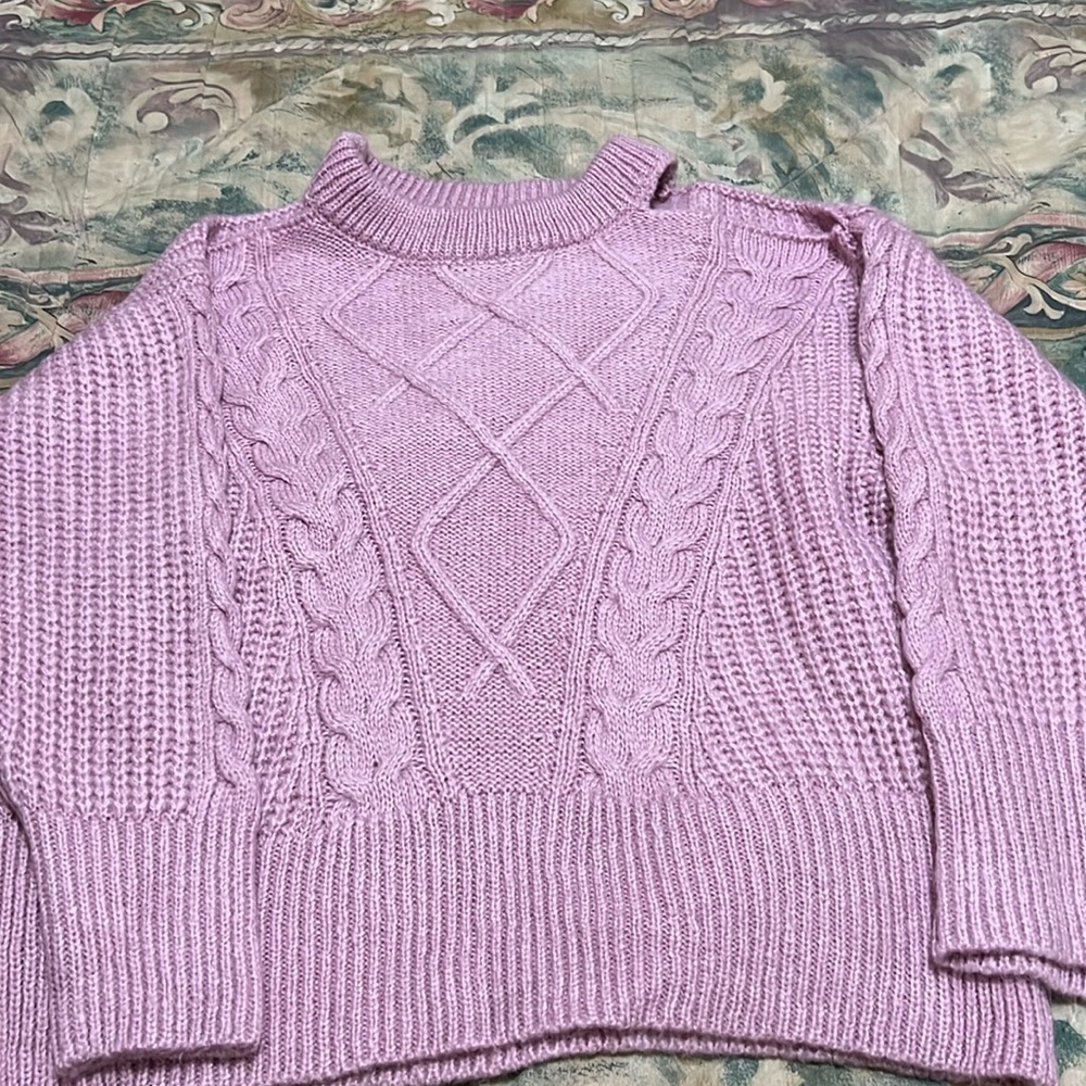 Francesca’s pink “cold shoulders” sweater